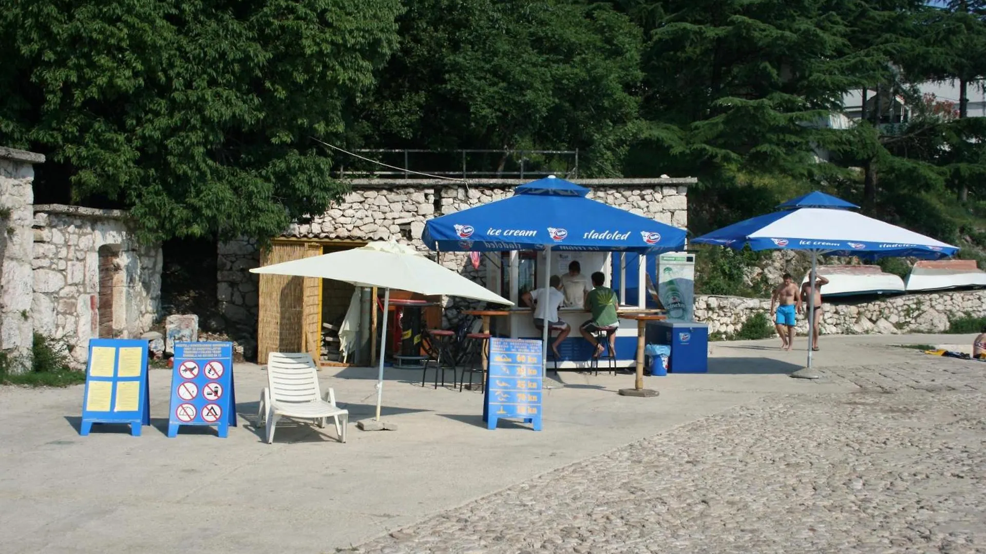 Apartments With A Parking Space Dramalj, Crikvenica - 23261 0*,